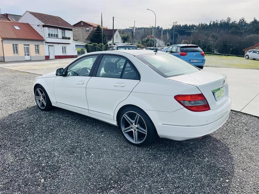 Foto 4 MERCEDES C180